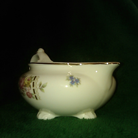 Cunningham & Pickett Creamer Colonial - Picture 3 of 7